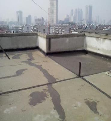 鄂托克旗漏水维修 楼顶漏水是什么原因，楼顶漏水维修方法是什么?